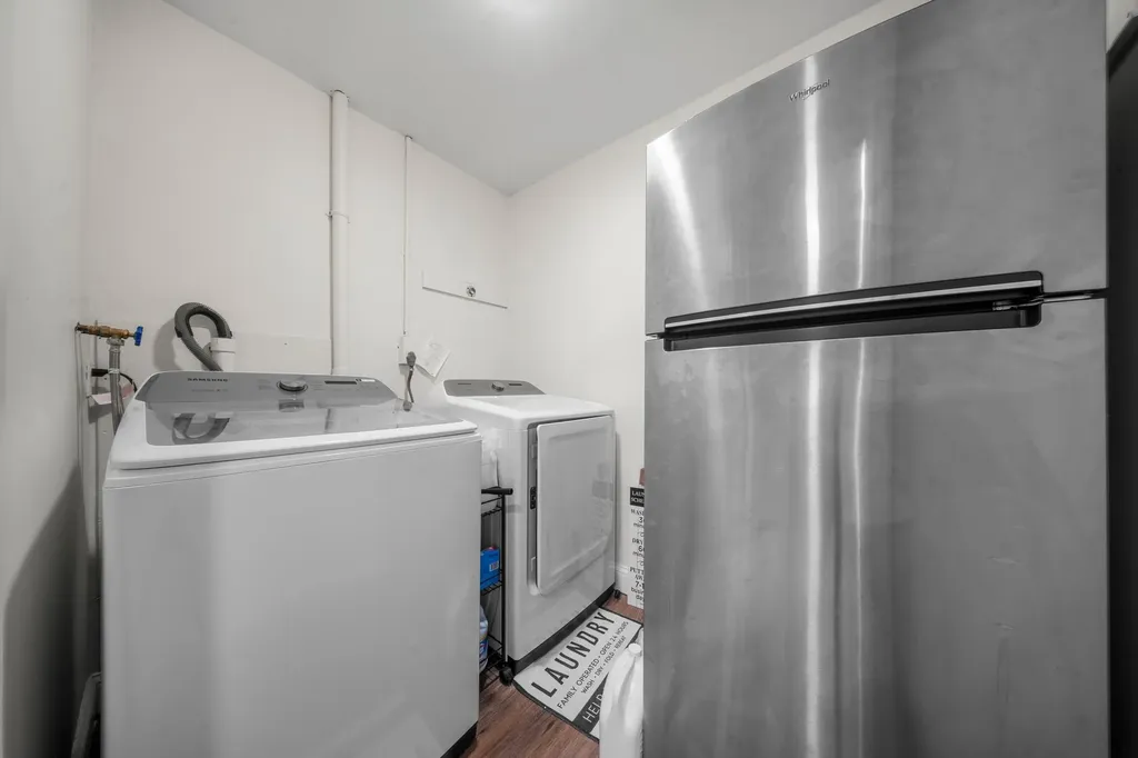 20 Anne Lane Central Islip NY 11722