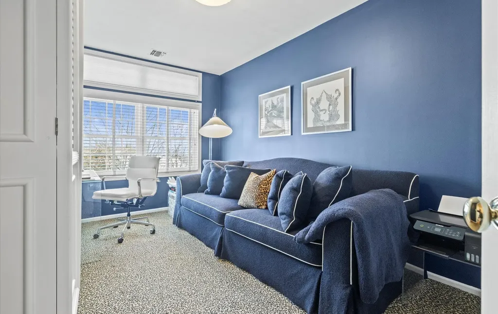 98 Sagamore Drive Plainview NY 11803
