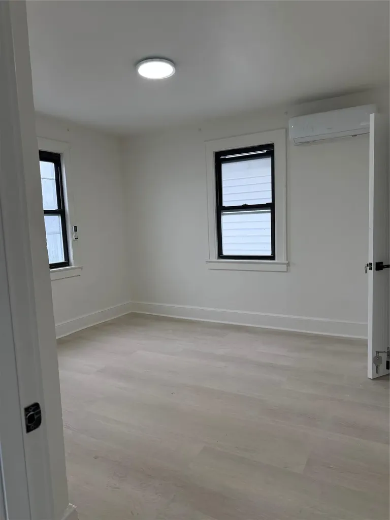 3301 146th Street Flushing NY 11354