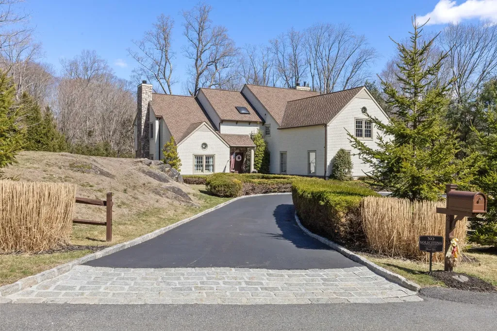 2 Apple Orchard Lane Bedford NY 10506