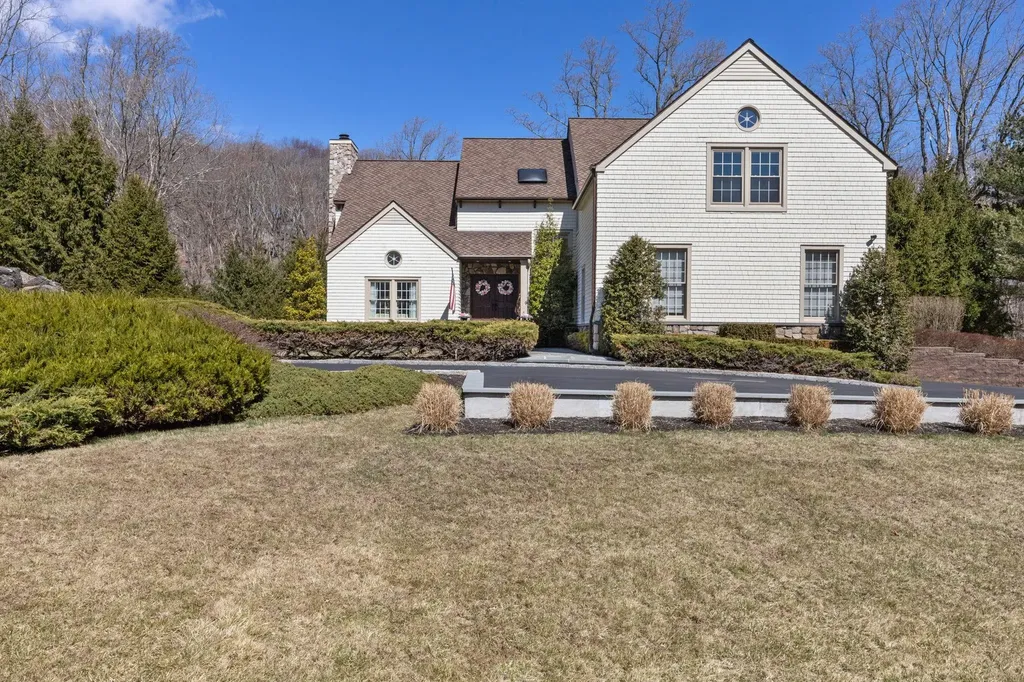 2 Apple Orchard Lane Bedford NY 10506