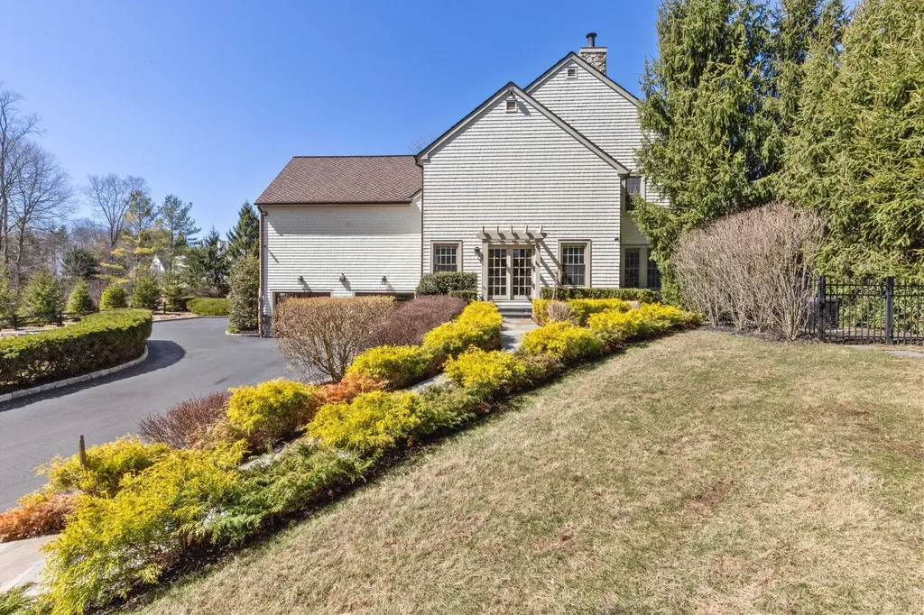 2 Apple Orchard Lane Bedford NY 10506