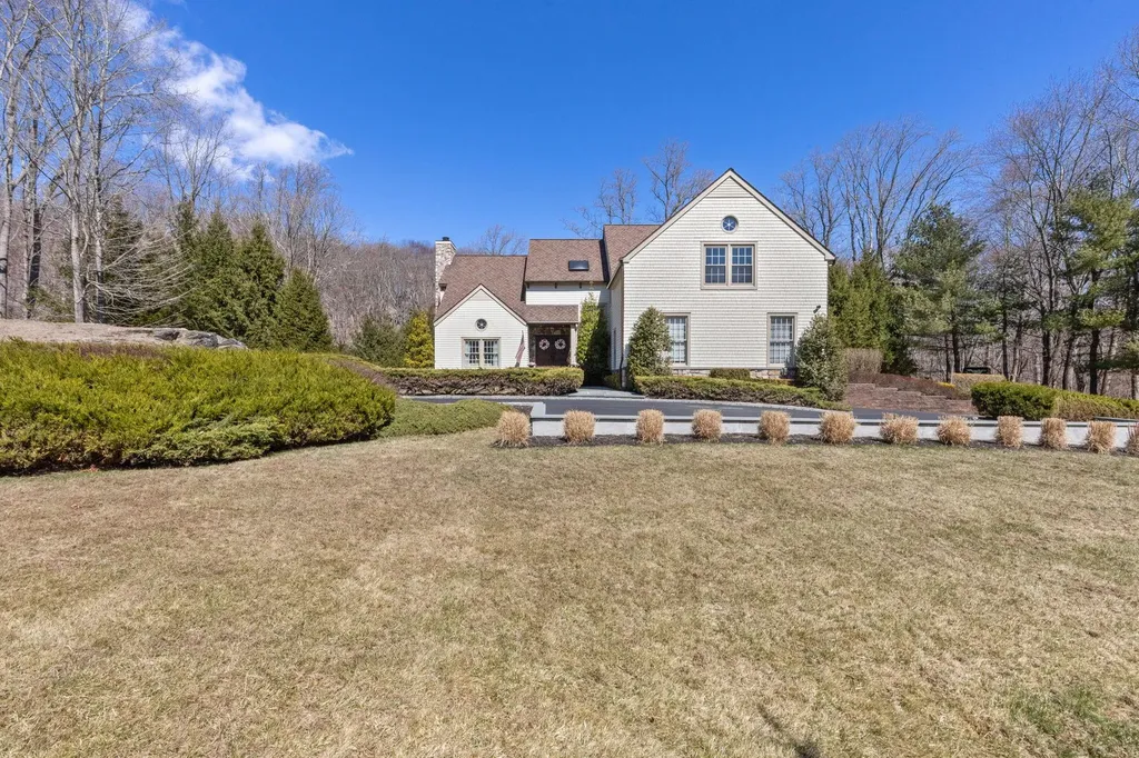 2 Apple Orchard Lane Bedford NY 10506