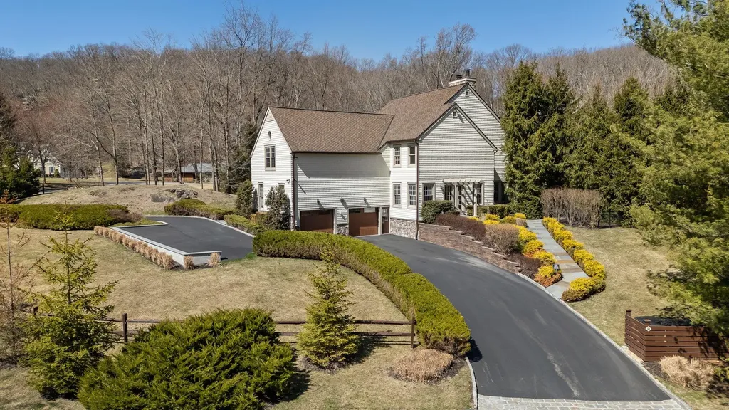 2 Apple Orchard Lane Bedford NY 10506