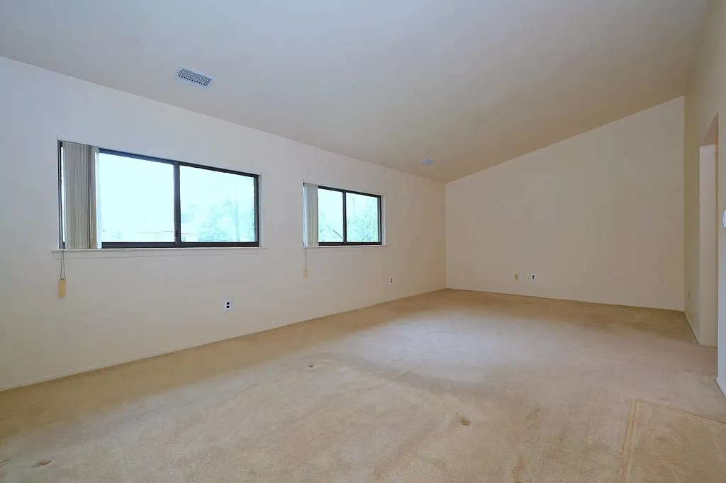63 Northgate Circle Melville NY 11747