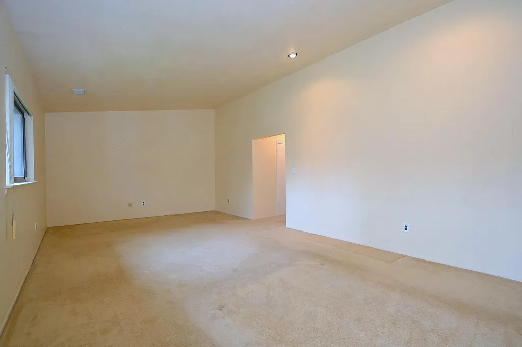 63 Northgate Circle Melville NY 11747
