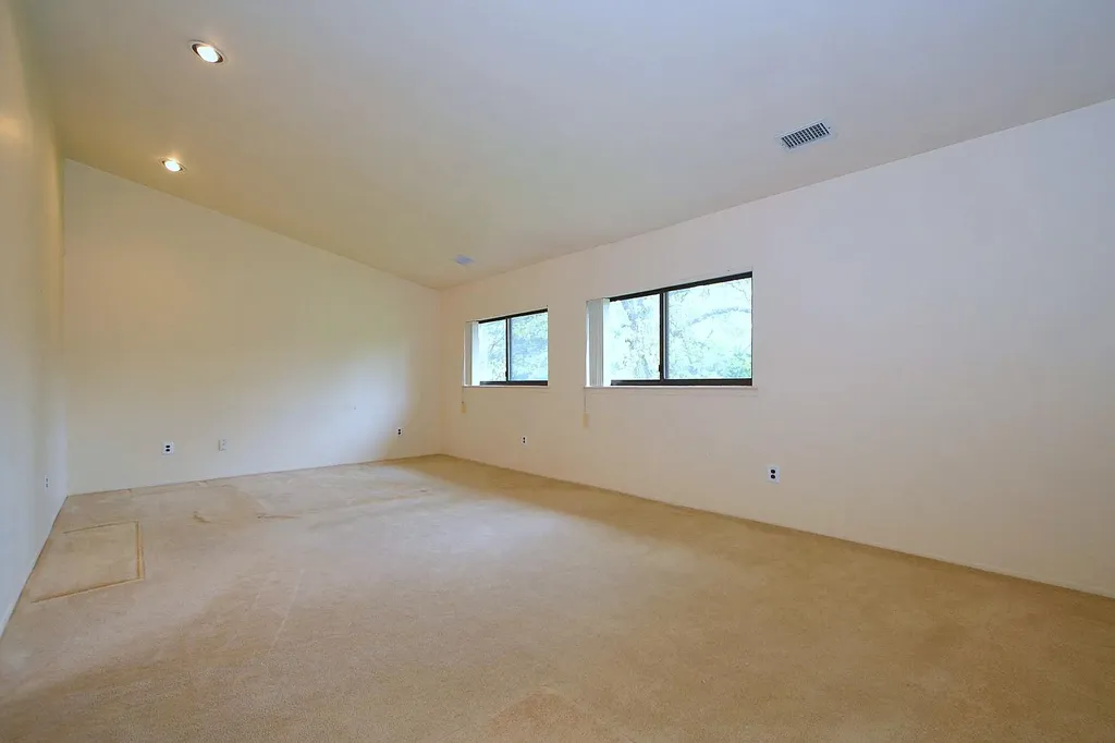 63 Northgate Circle Melville NY 11747