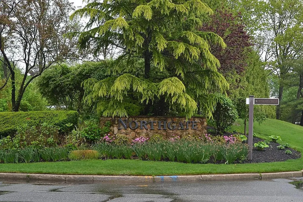 63 Northgate Circle Melville NY 11747