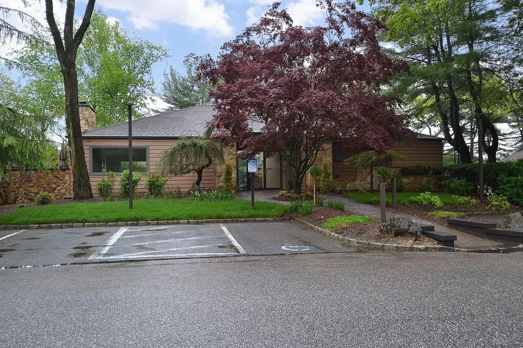 63 Northgate Circle Melville NY 11747
