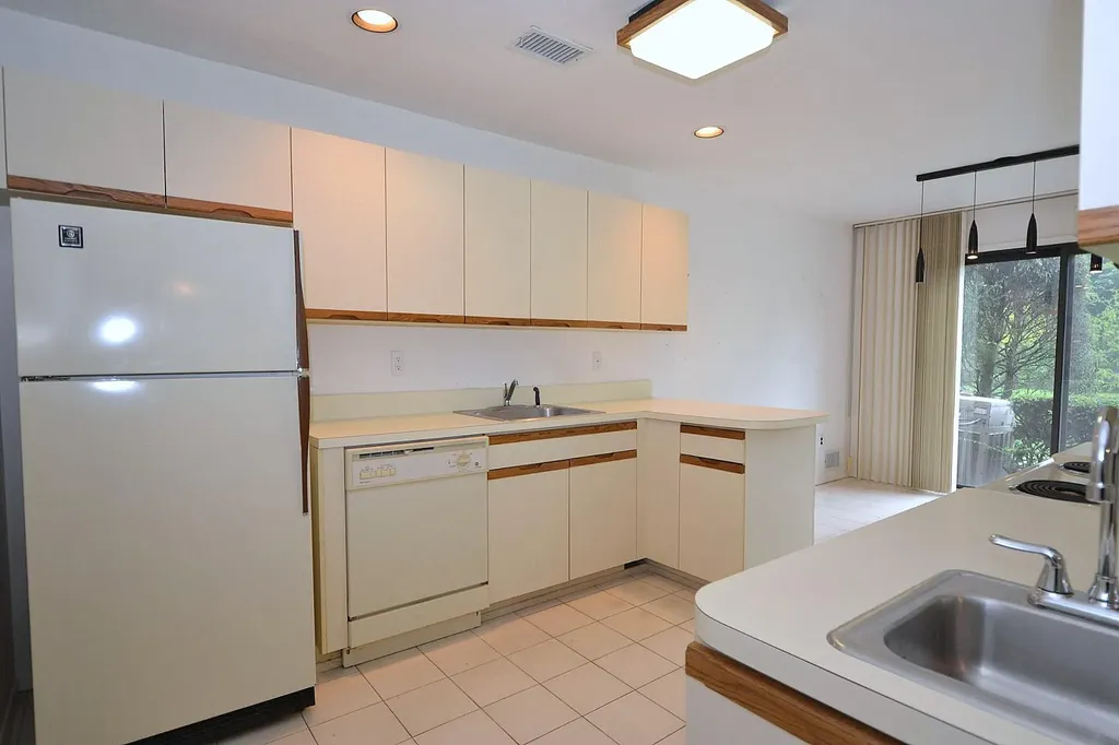 63 Northgate Circle Melville NY 11747