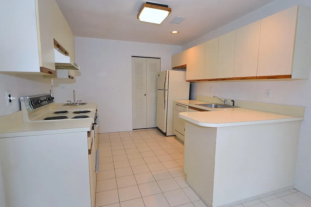 63 Northgate Circle Melville NY 11747