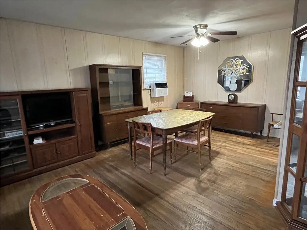 104 Ralph Avenue Babylon NY 11702