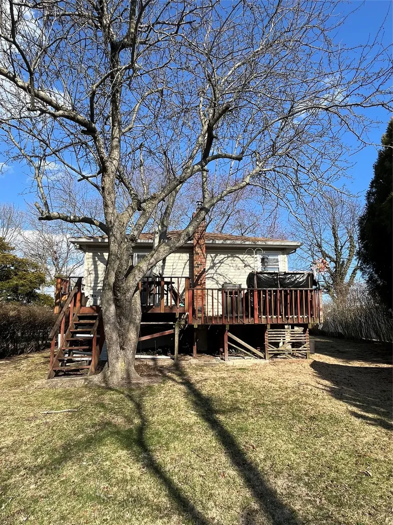 104 Ralph Avenue Babylon NY 11702