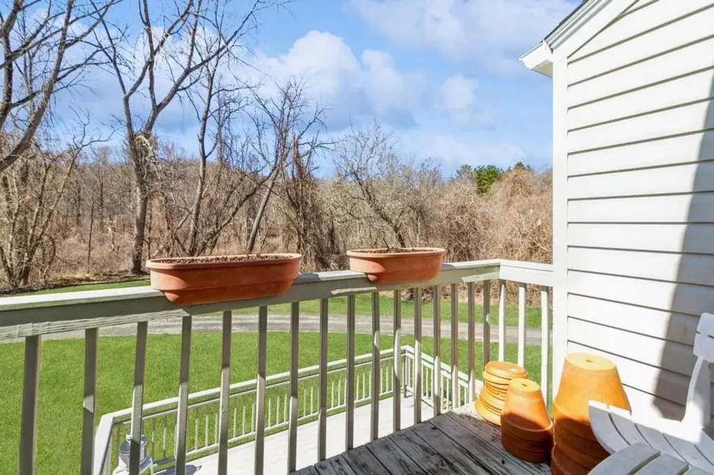 802 Holly Stream Court Brewster NY 10509