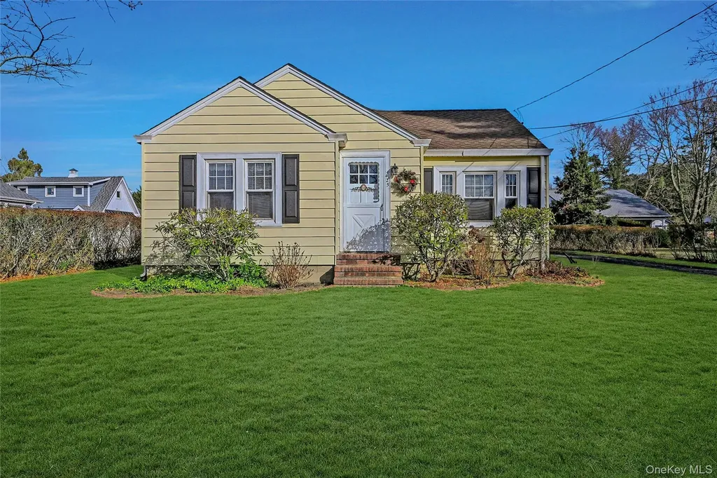 425 Old Shipyard Lane Southold NY 11971