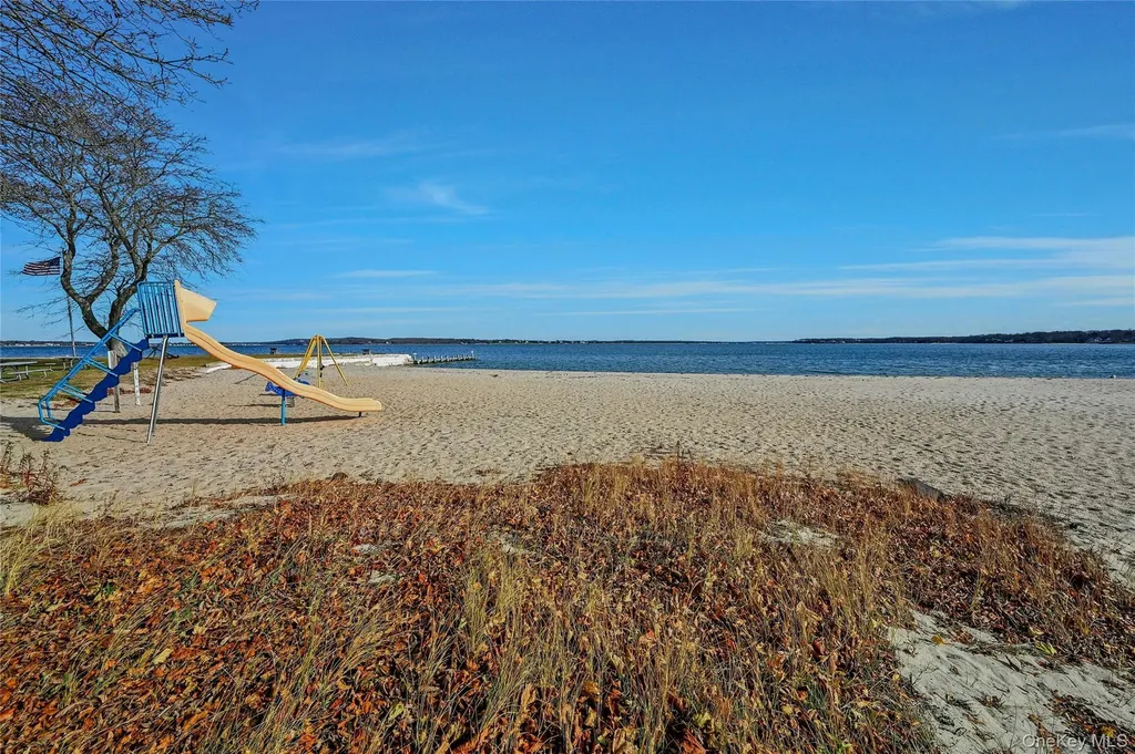425 Old Shipyard Lane Southold NY 11971