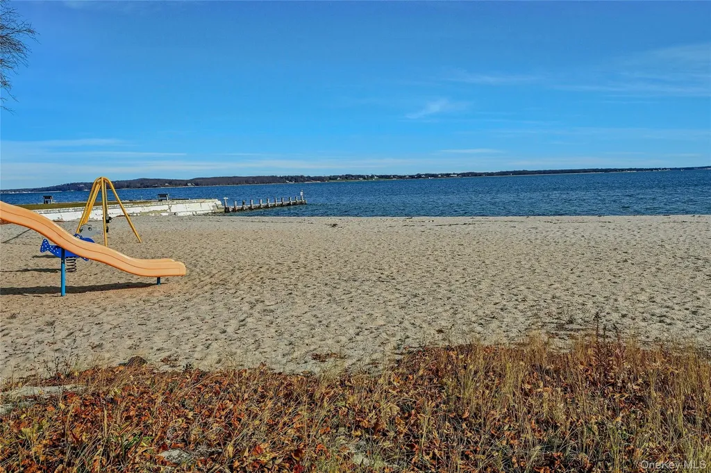 425 Old Shipyard Lane Southold NY 11971