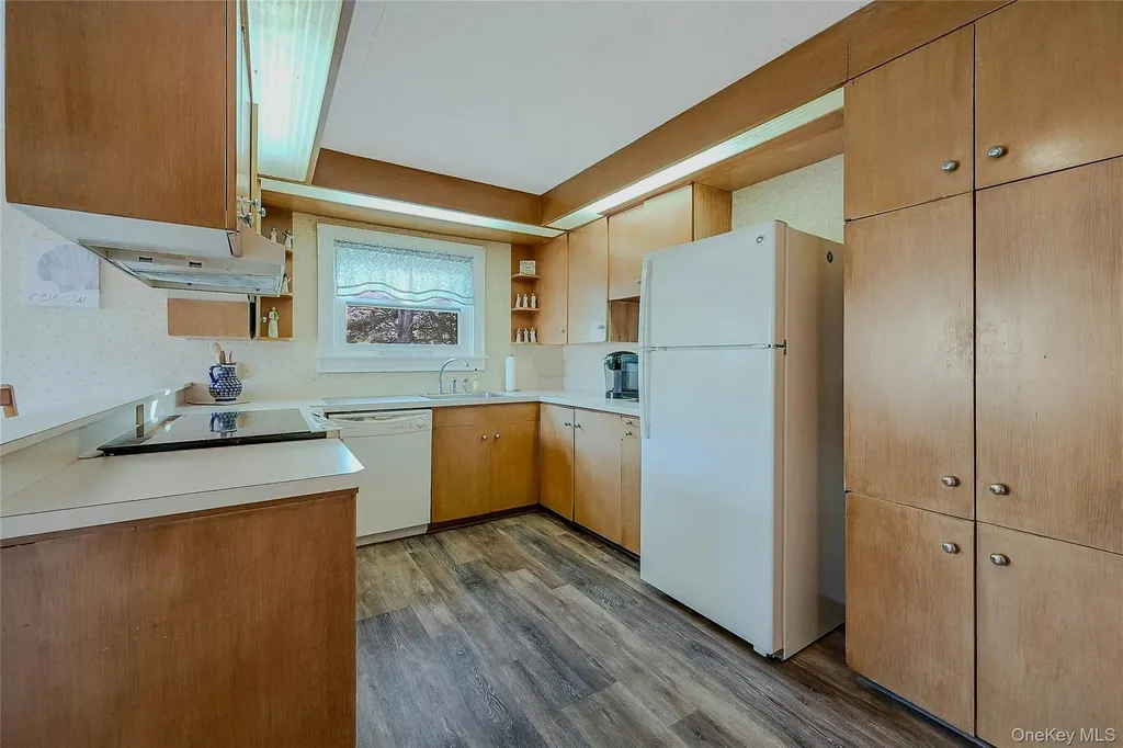 425 Old Shipyard Lane Southold NY 11971