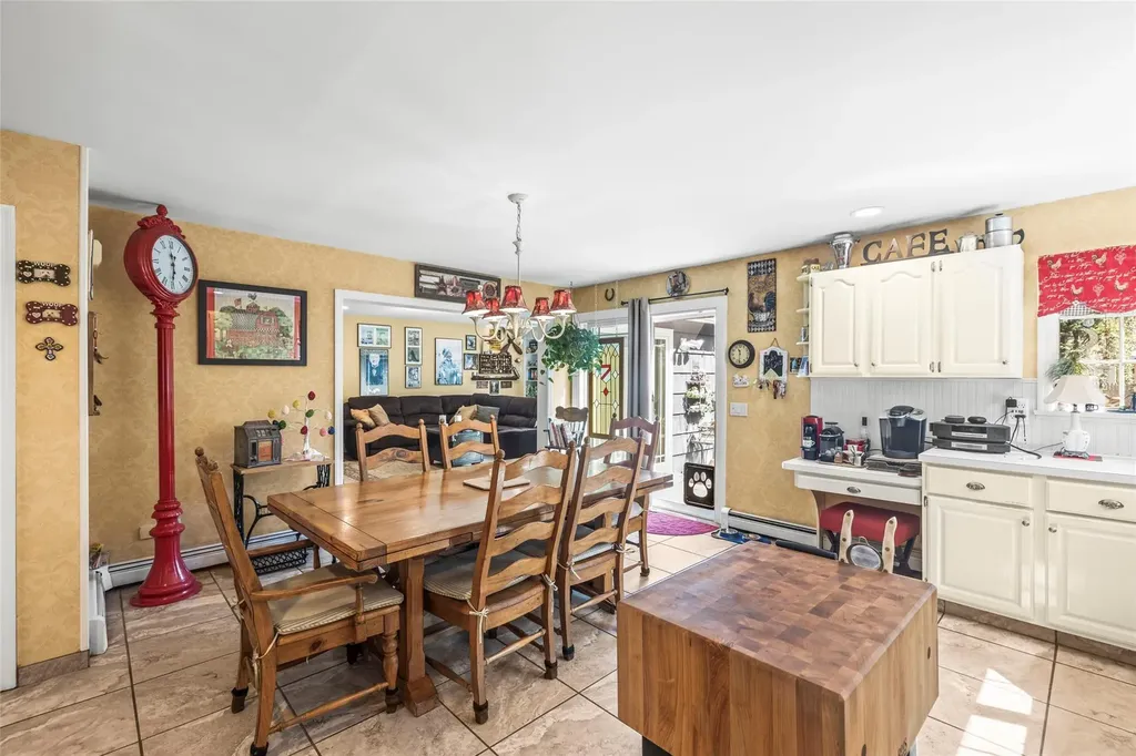 39 Baldwin Boulevard Bayville NY 11709