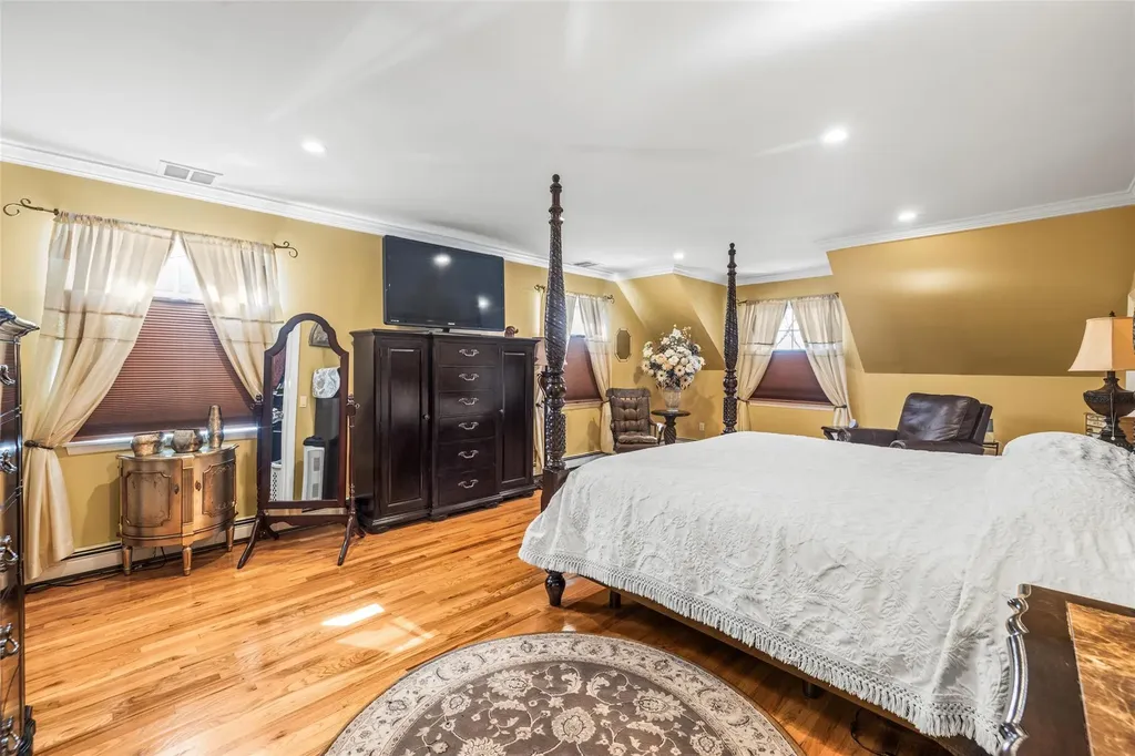 39 Baldwin Boulevard Bayville NY 11709