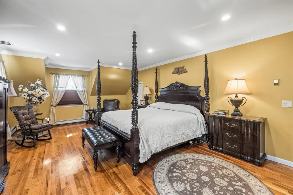 39 Baldwin Boulevard Bayville NY 11709