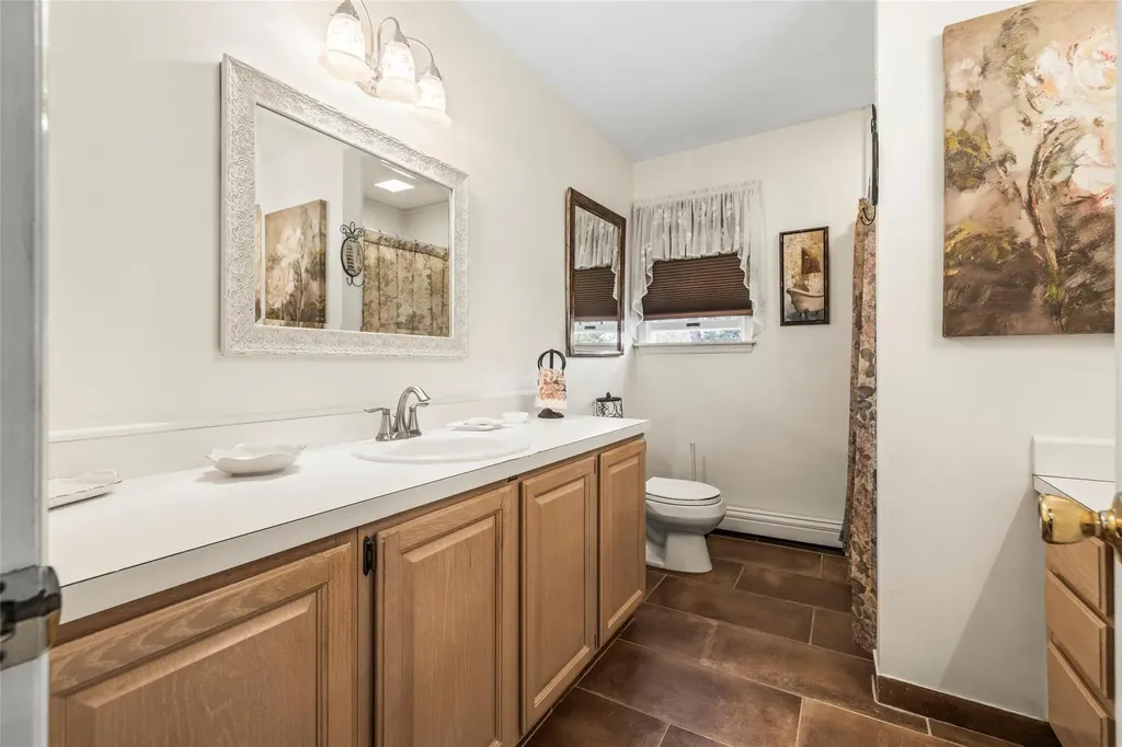 39 Baldwin Boulevard Bayville NY 11709