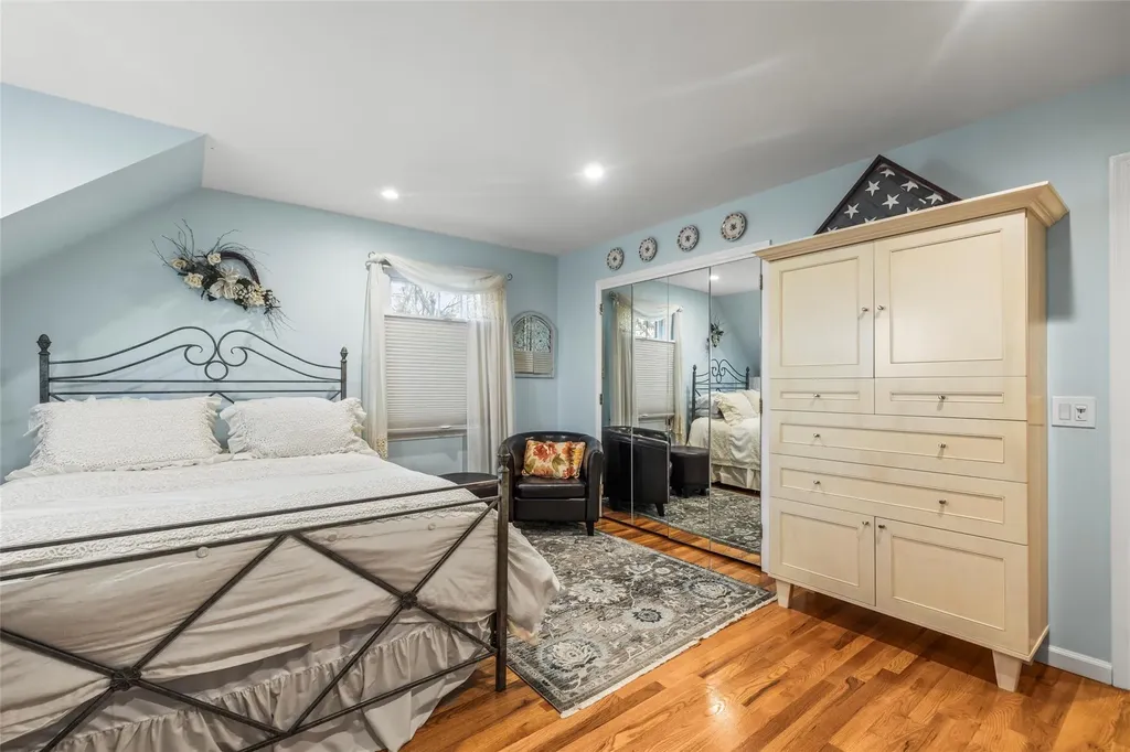 39 Baldwin Boulevard Bayville NY 11709