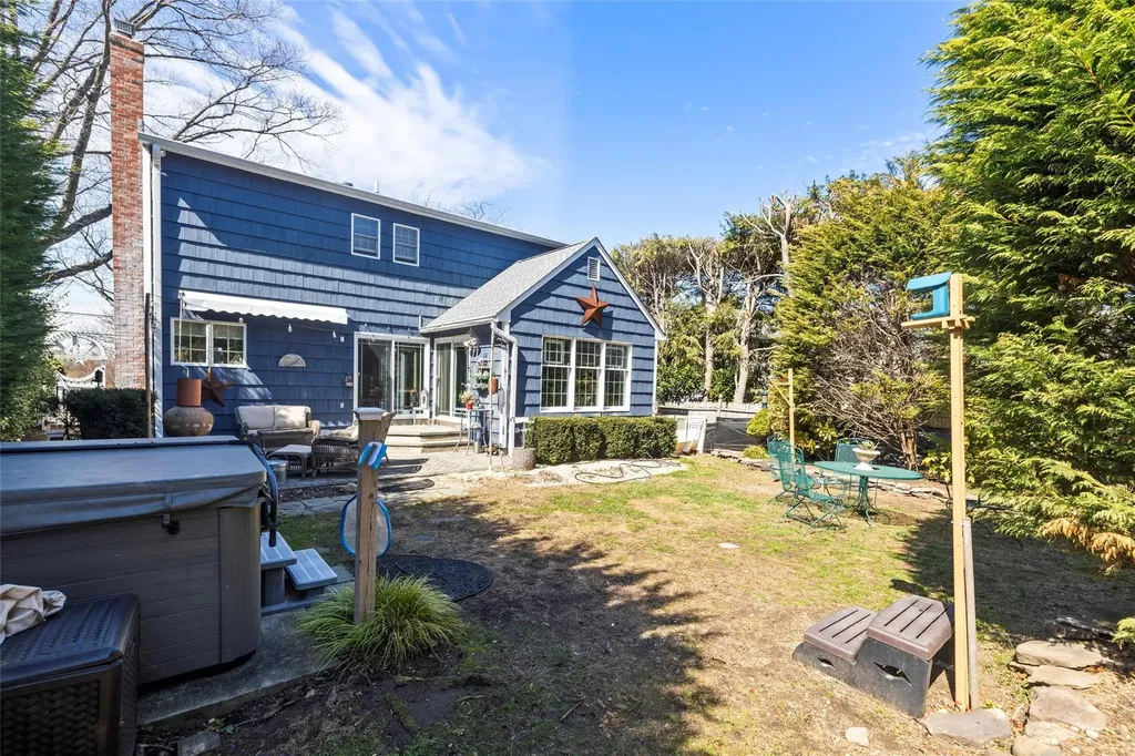 39 Baldwin Boulevard Bayville NY 11709