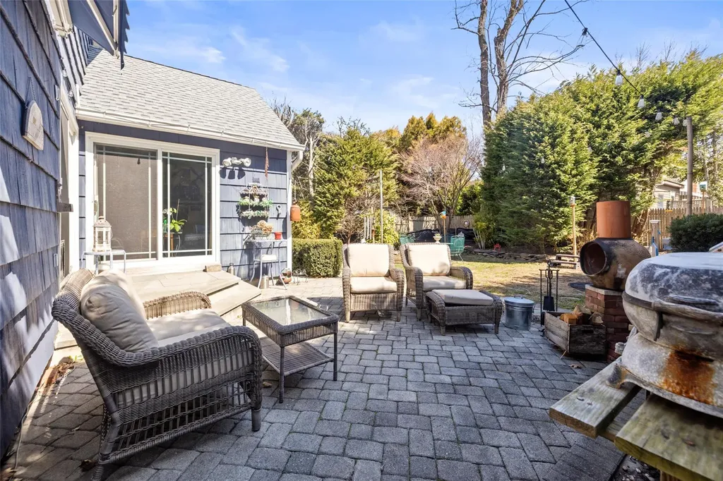 39 Baldwin Boulevard Bayville NY 11709