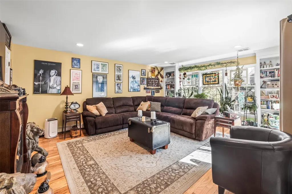 39 Baldwin Boulevard Bayville NY 11709