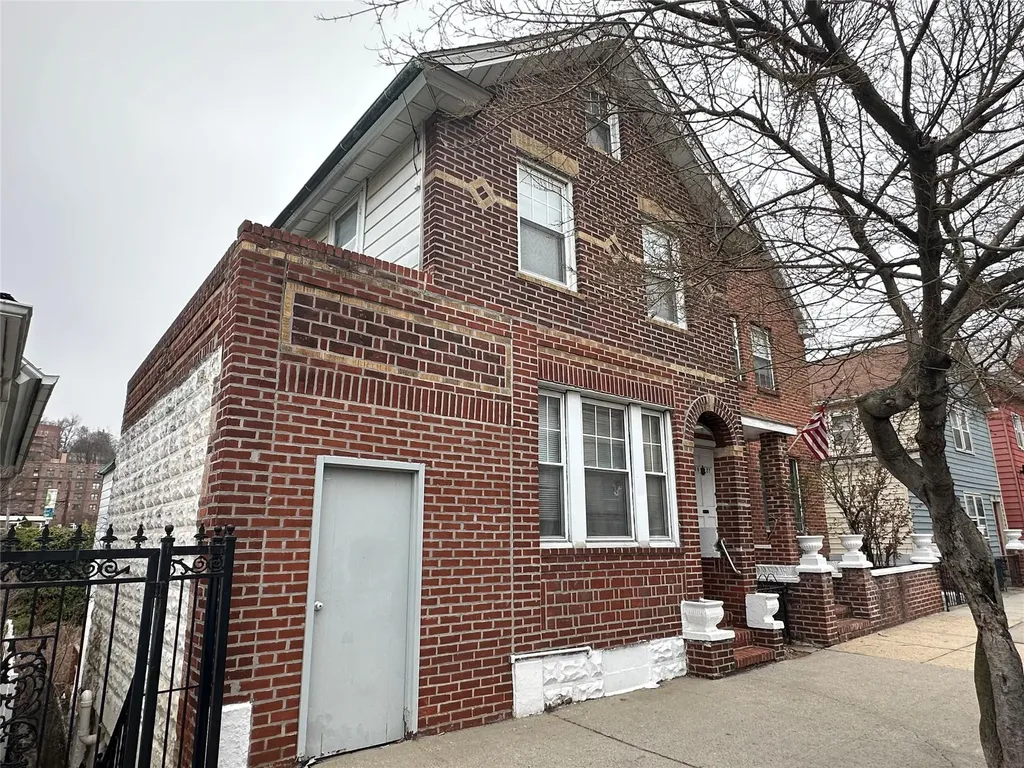3025 Corlear Avenue Bronx NY 10463