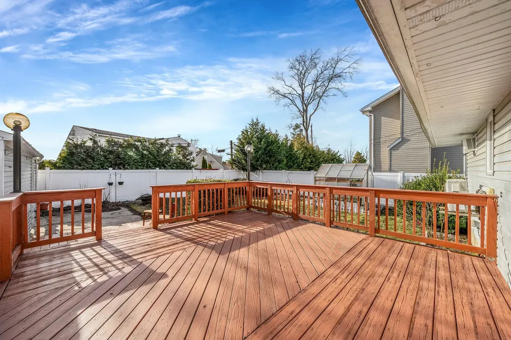 12 Cheshire Avenue Syosset NY 11791