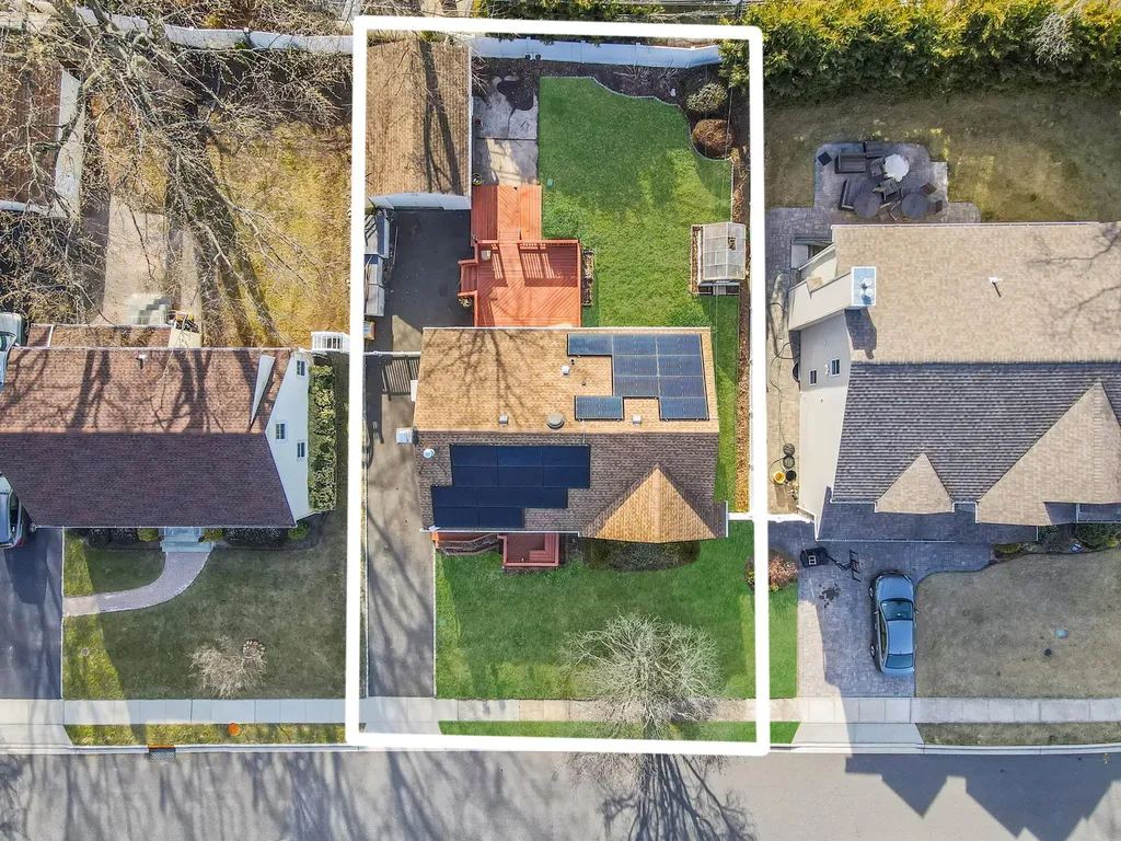 12 Cheshire Avenue Syosset NY 11791