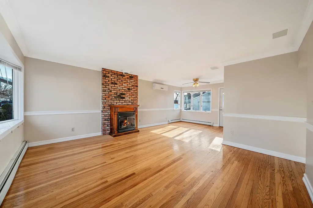 12 Cheshire Avenue Syosset NY 11791