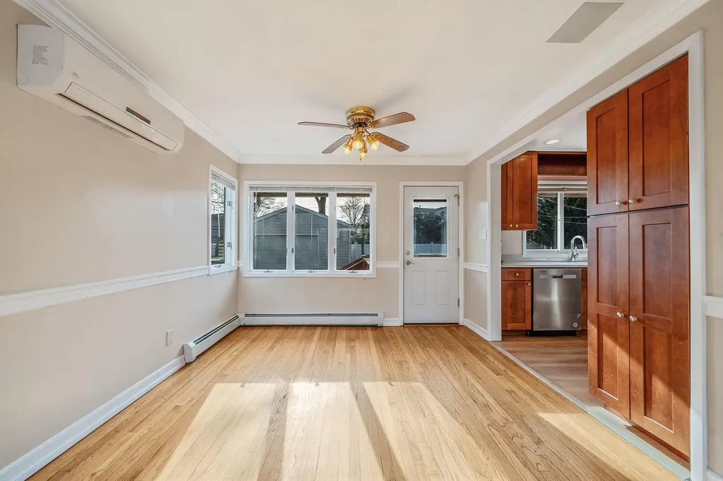12 Cheshire Avenue Syosset NY 11791