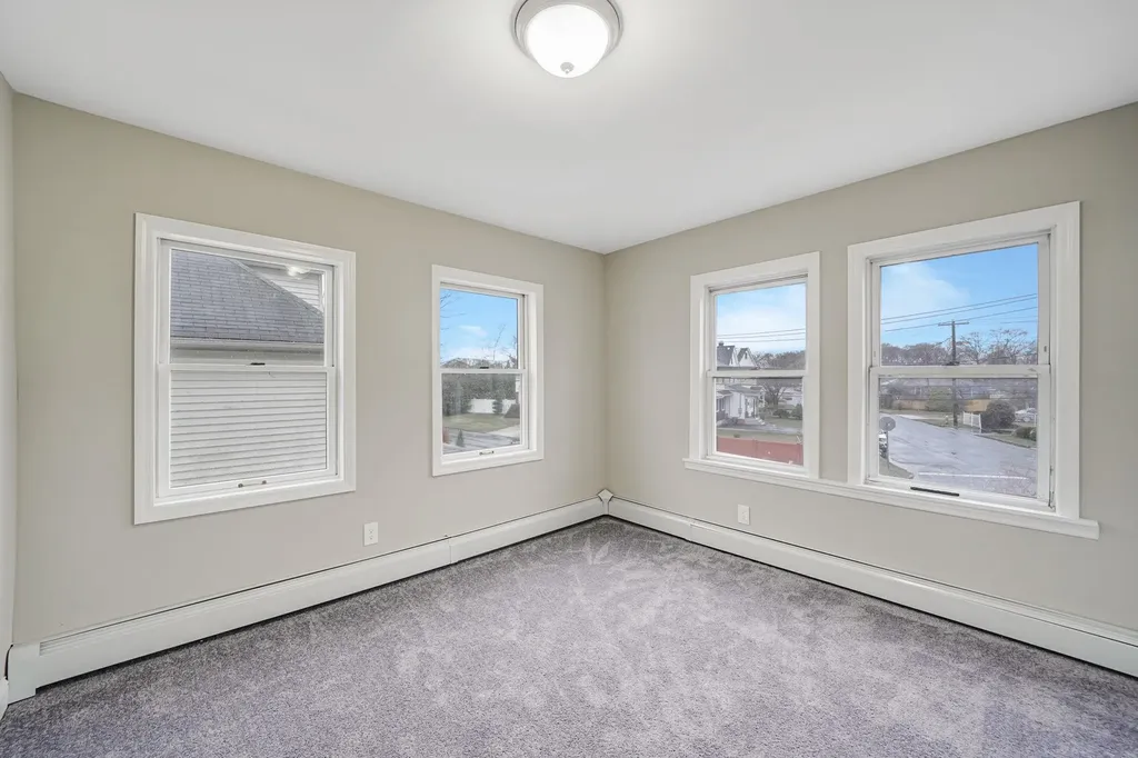 63 E Neck Court West Babylon NY 11704