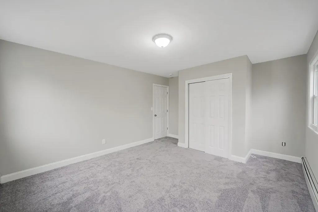 63 E Neck Court West Babylon NY 11704