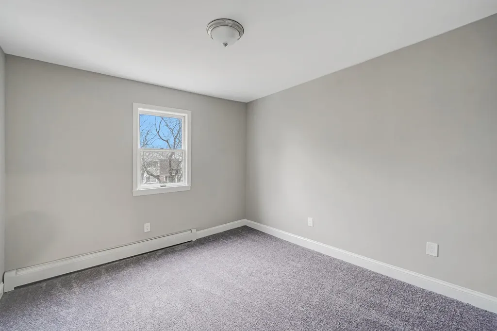 63 E Neck Court West Babylon NY 11704