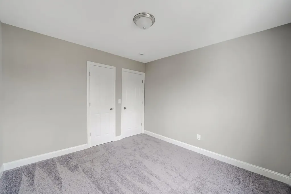 63 E Neck Court West Babylon NY 11704