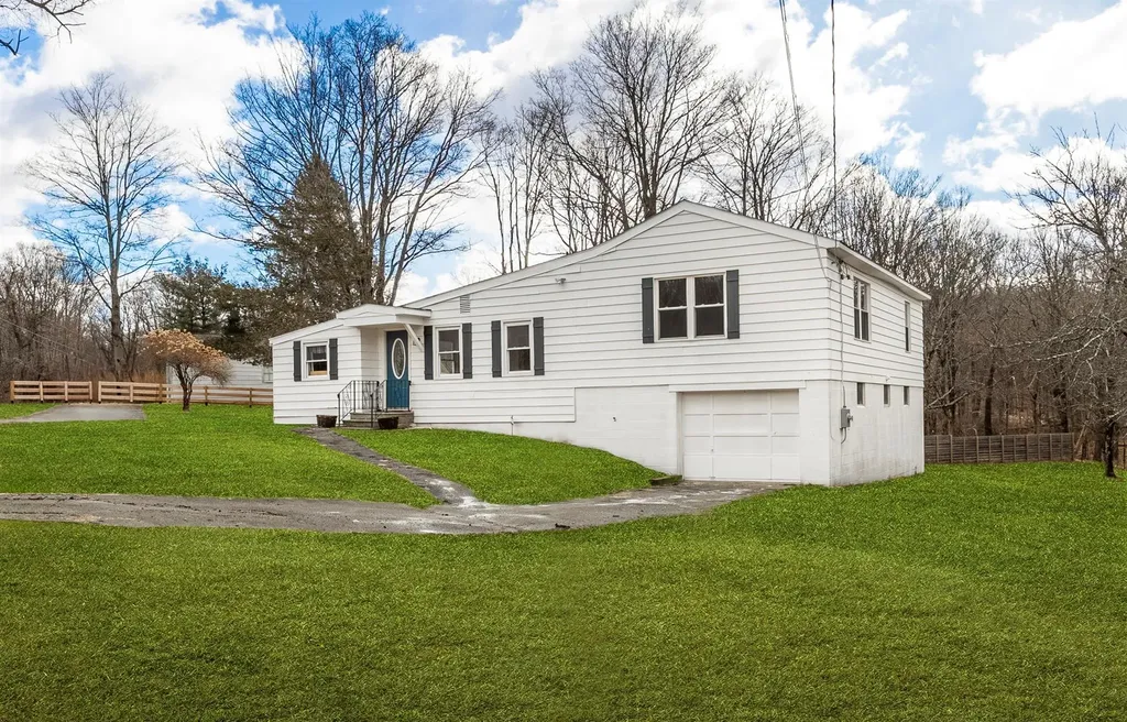 84 Cottontail Road Ancram NY 12502