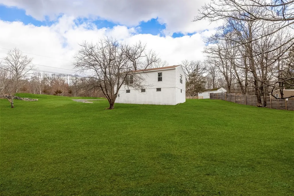84 Cottontail Road Ancram NY 12502