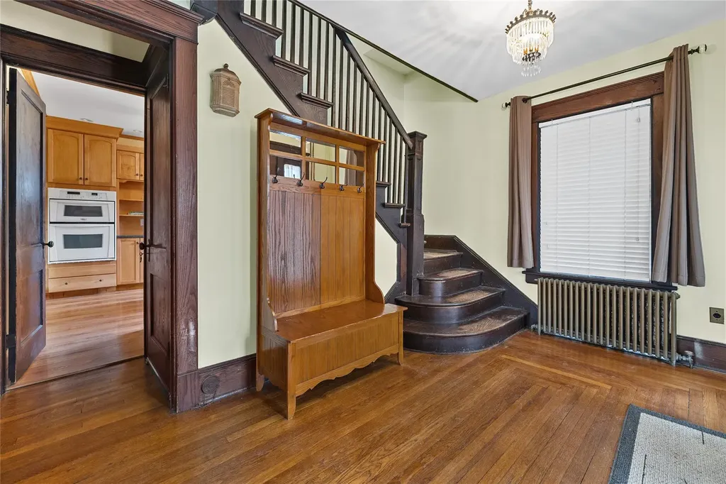 41 Mcalpin Avenue Mahopac NY 10541