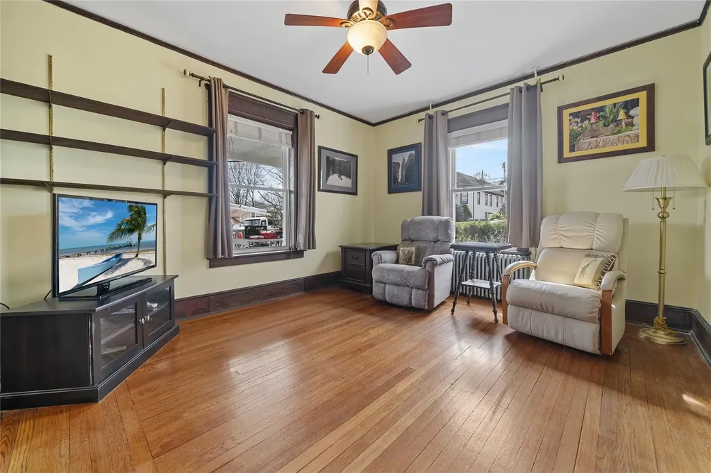 41 Mcalpin Avenue Mahopac NY 10541