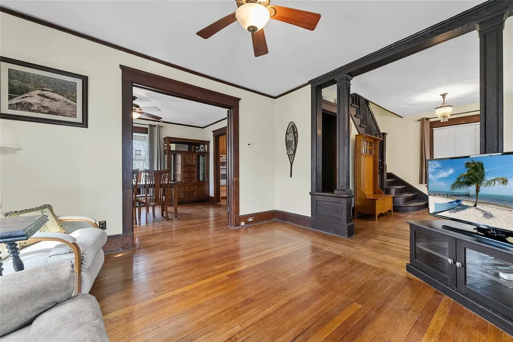 41 Mcalpin Avenue Mahopac NY 10541