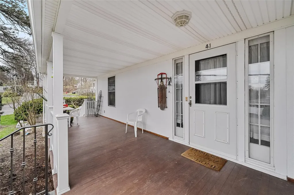 41 Mcalpin Avenue Mahopac NY 10541