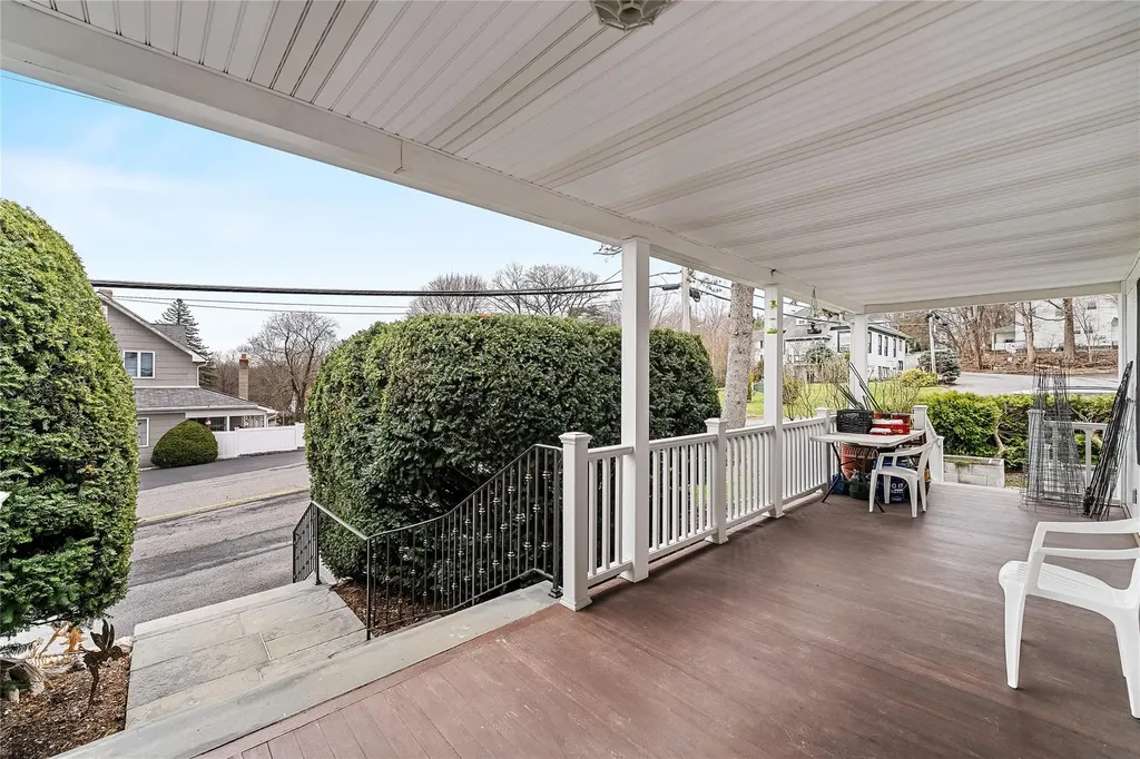 41 Mcalpin Avenue Mahopac NY 10541