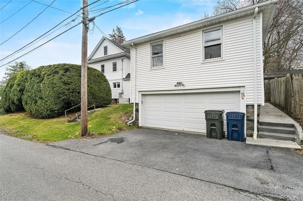 41 Mcalpin Avenue Mahopac NY 10541