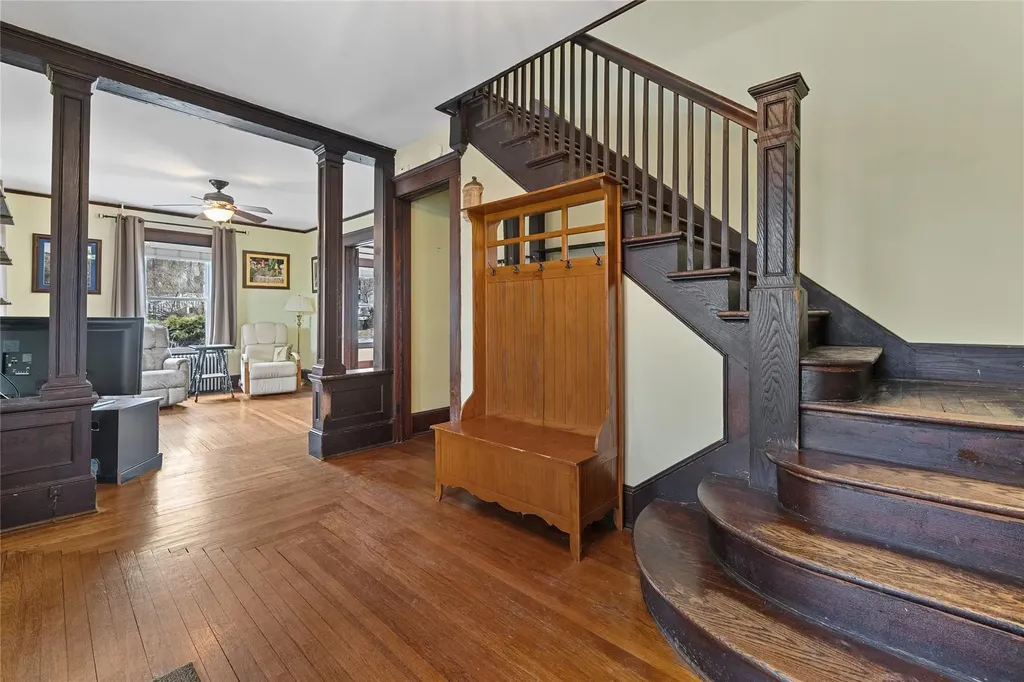 41 Mcalpin Avenue Mahopac NY 10541