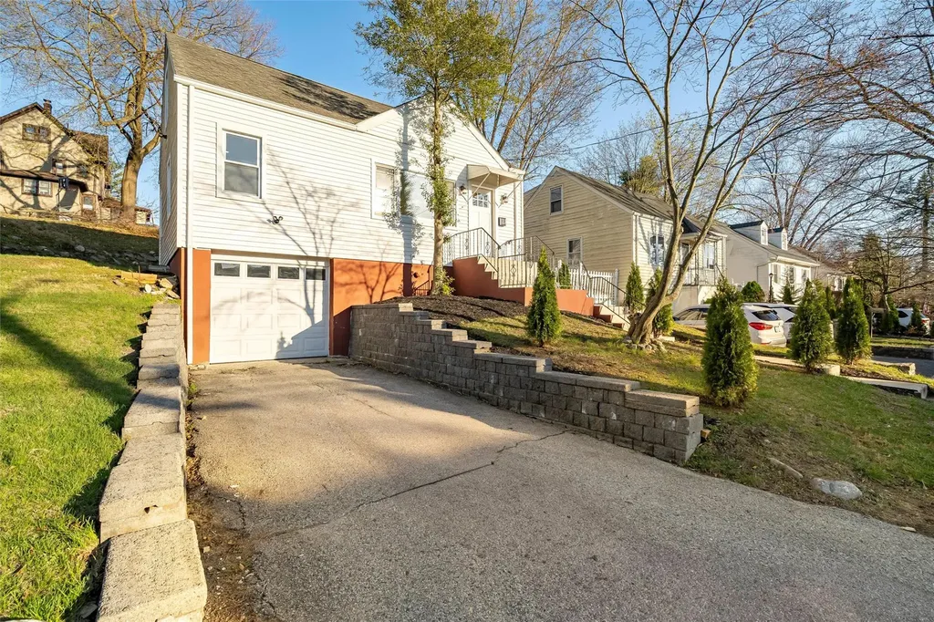 8 S Hillside Avenue Elmsford NY 10523