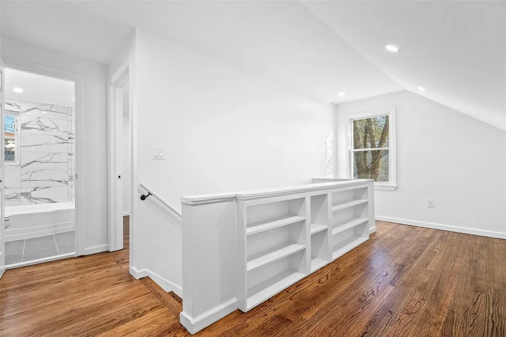 8 S Hillside Avenue Elmsford NY 10523